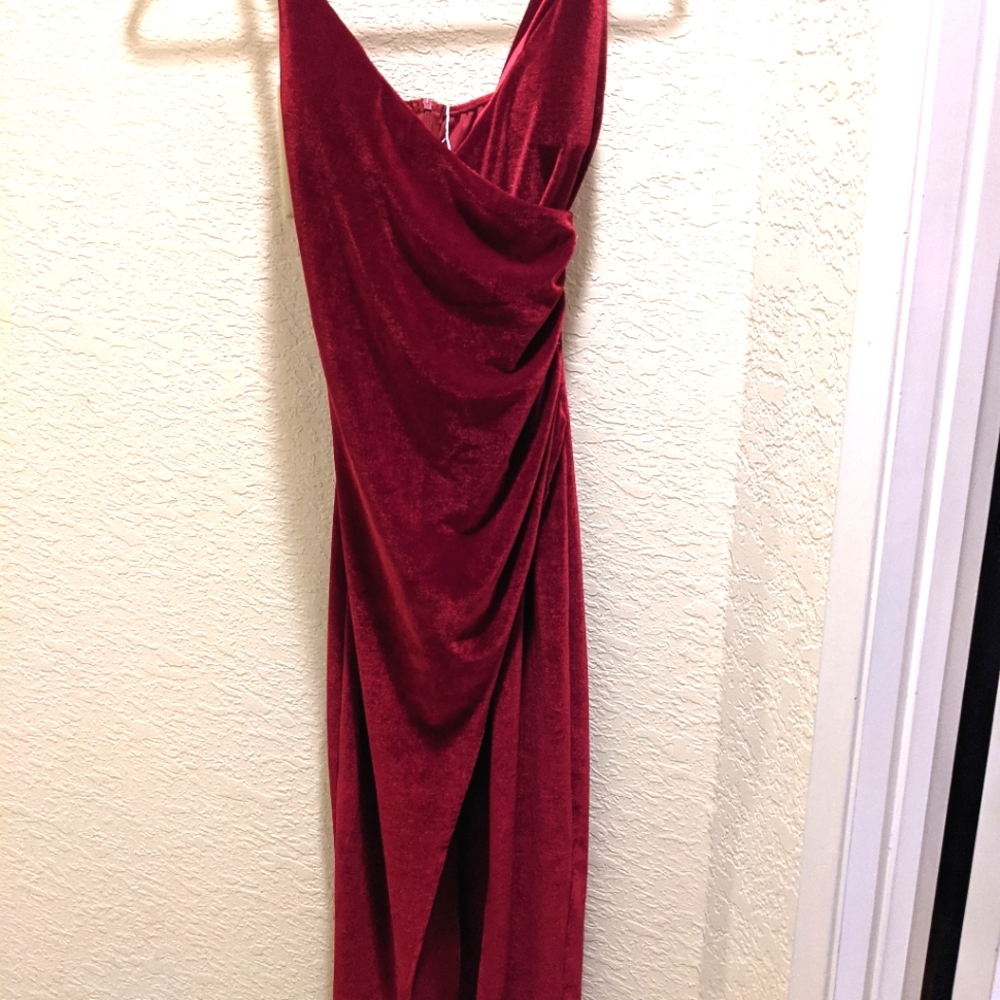 Sexy red velvet pencil holiday dress